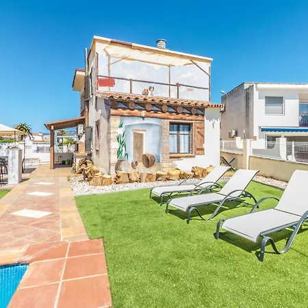 5 Habitaciones, 3 Baños, Piscina Privada, Amarre 15m