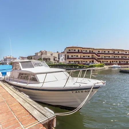 5 Habitaciones, 3 Baños, Piscina Privada, Amarre 15m *