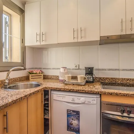 5 Habitaciones, 3 Baños, Piscina Privada, Amarre 15m Ampuriabrava
