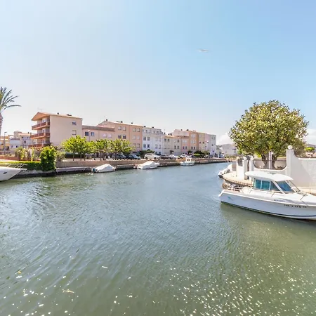 Сasa de vacaciones 5 Habitaciones, 3 Baños, Piscina Privada, Amarre 15m