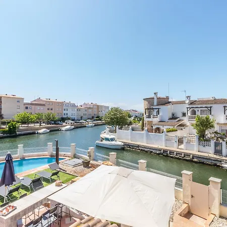 5 Habitaciones, 3 Baños, Piscina Privada, Amarre 15m Сasa de vacaciones *