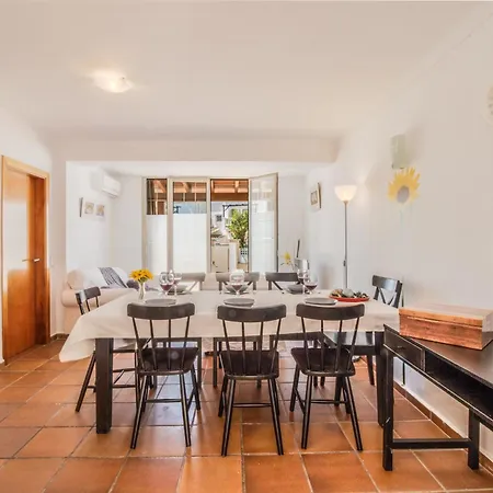 5 Habitaciones, 3 Baños, Piscina Privada, Amarre 15m *