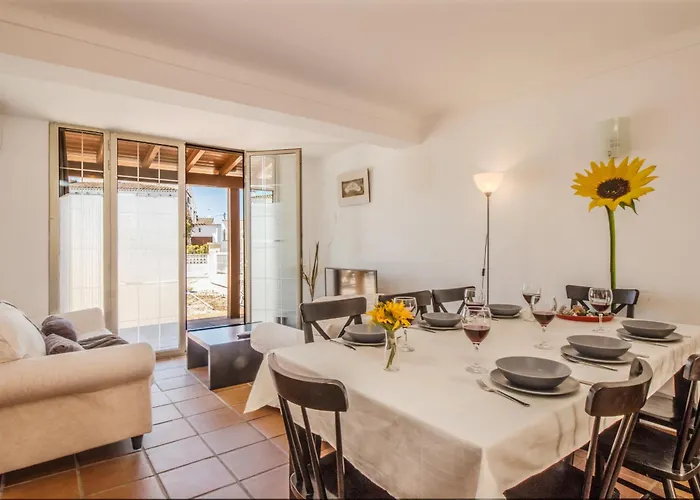 Holiday home 5 Habitaciones, 3 Banos, Piscina Privada, Amarre 15m *
