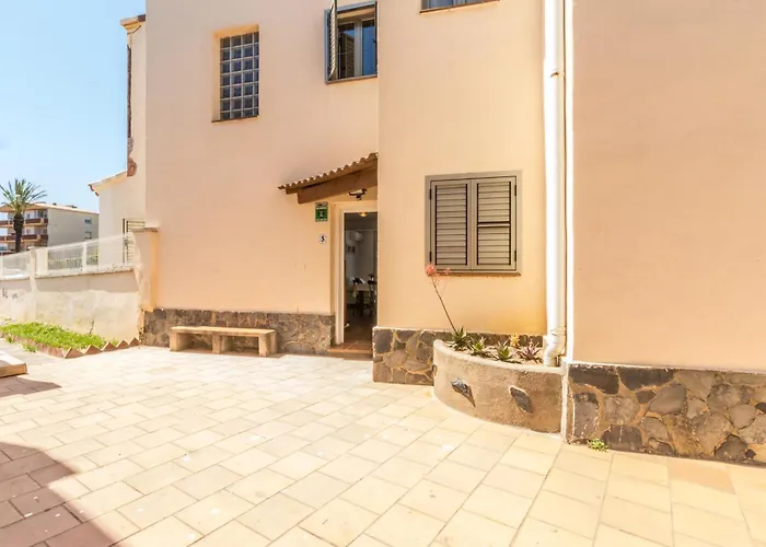 5 Habitaciones, 3 Banos, Piscina Privada, Amarre 15m * Empuriabrava