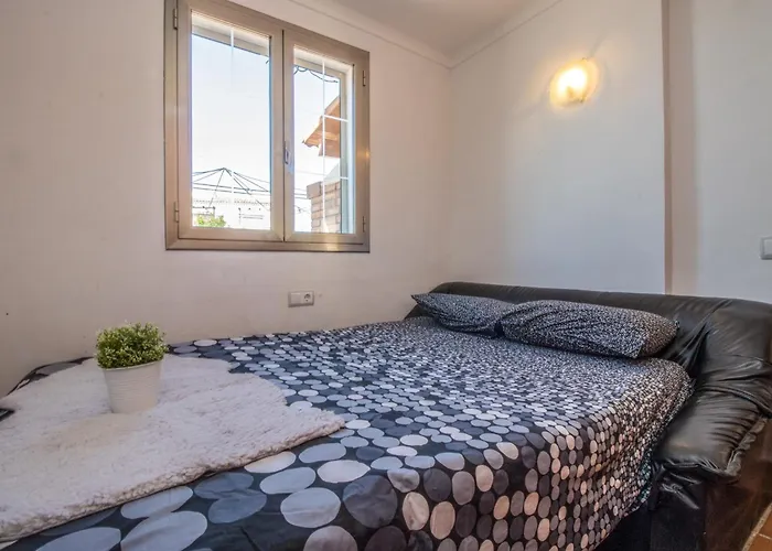 5 Habitaciones, 3 Banos, Piscina Privada, Amarre 15m Holiday home Empuriabrava