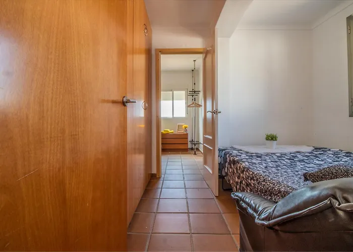 Holiday home 5 Habitaciones, 3 Banos, Piscina Privada, Amarre 15m Empuriabrava