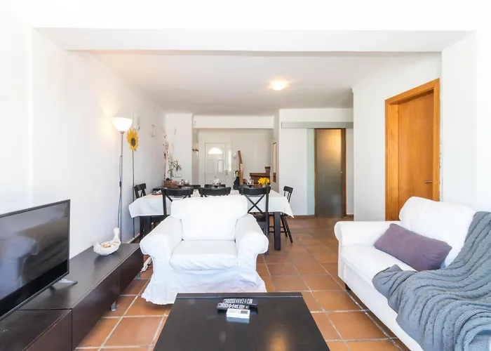 5 Habitaciones, 3 Banos, Piscina Privada, Amarre 15m Empuriabrava